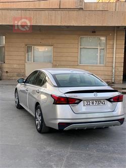 نيسان ألتيما